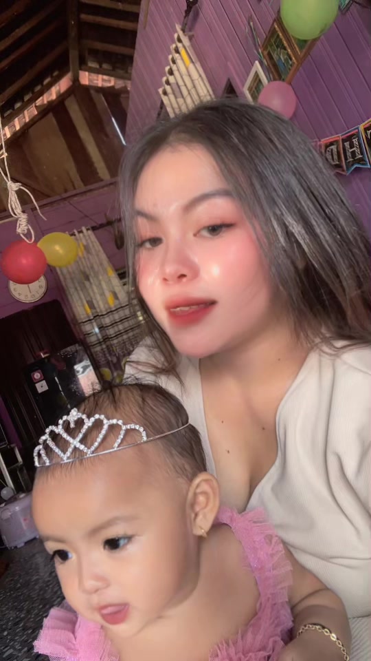 @Uyuy_jee🥀