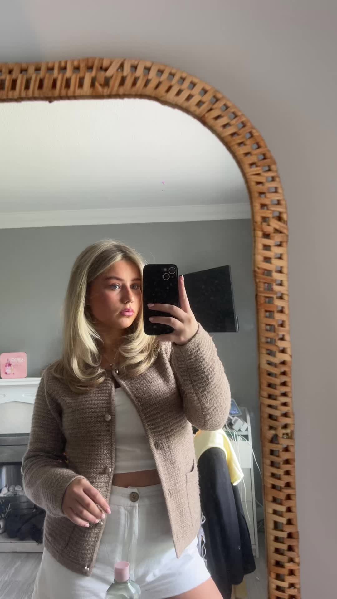 @victoriacromie_
