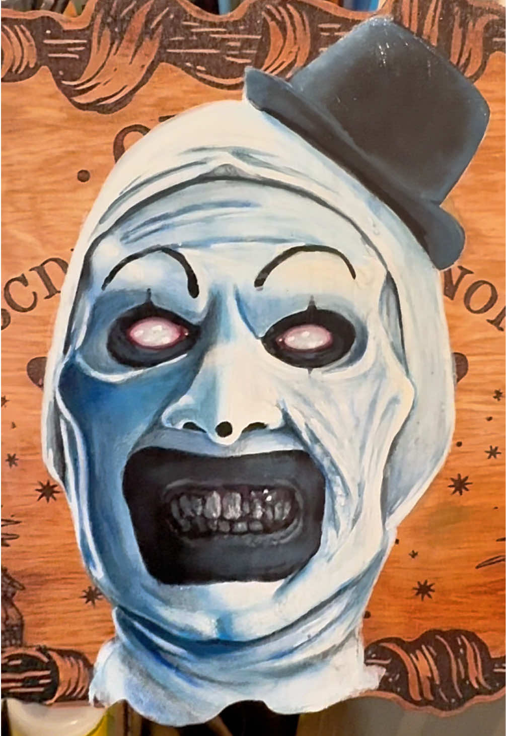 @leehoward.art