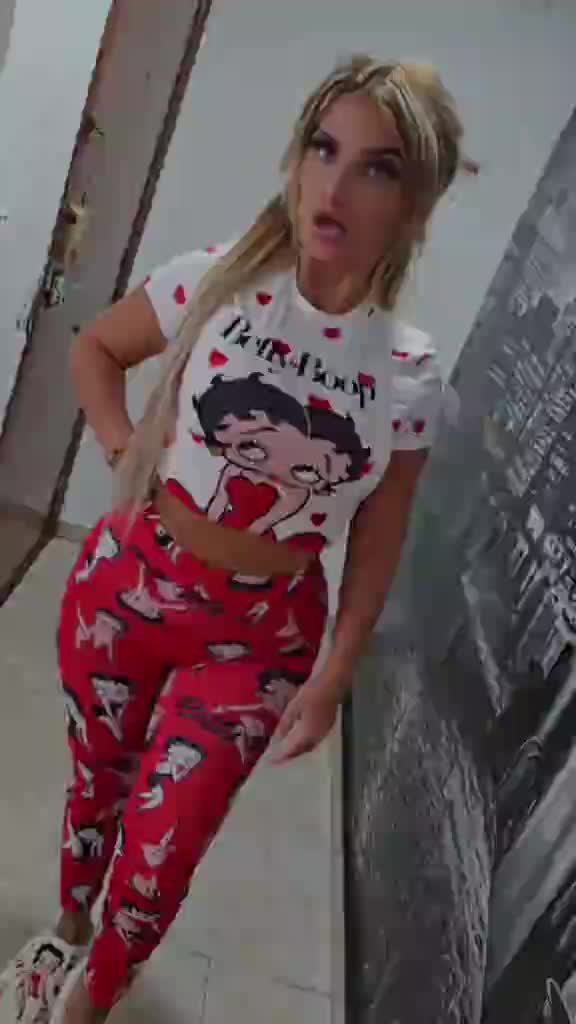 @laura383465