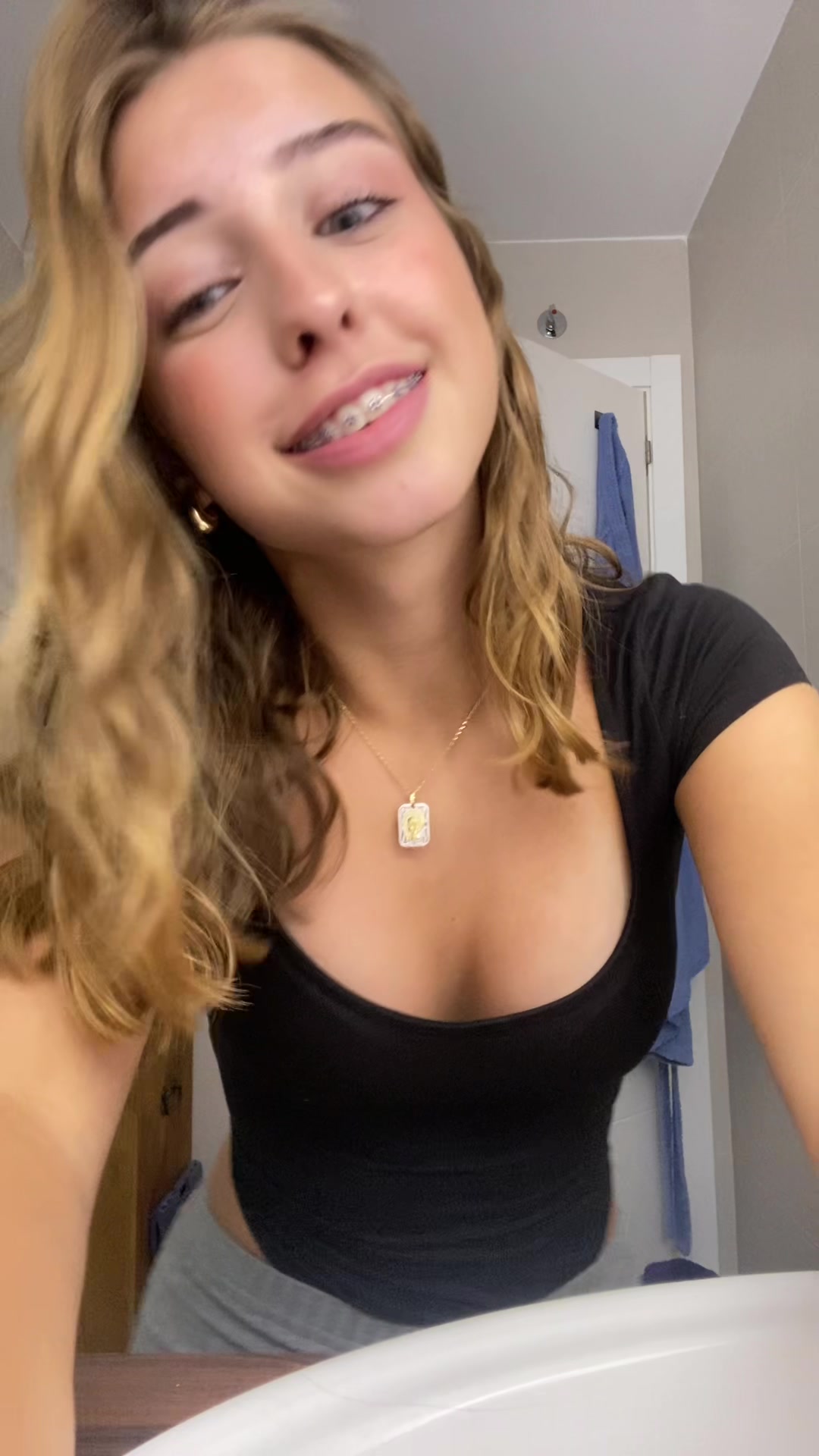 @vaaaleersss._