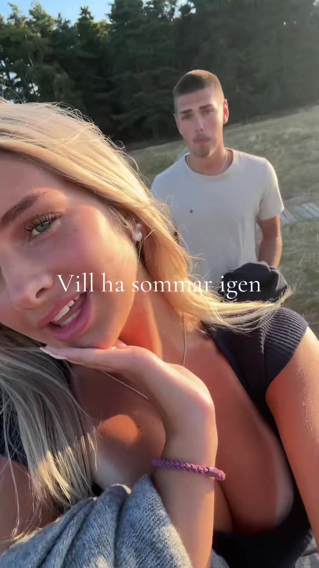 @😉