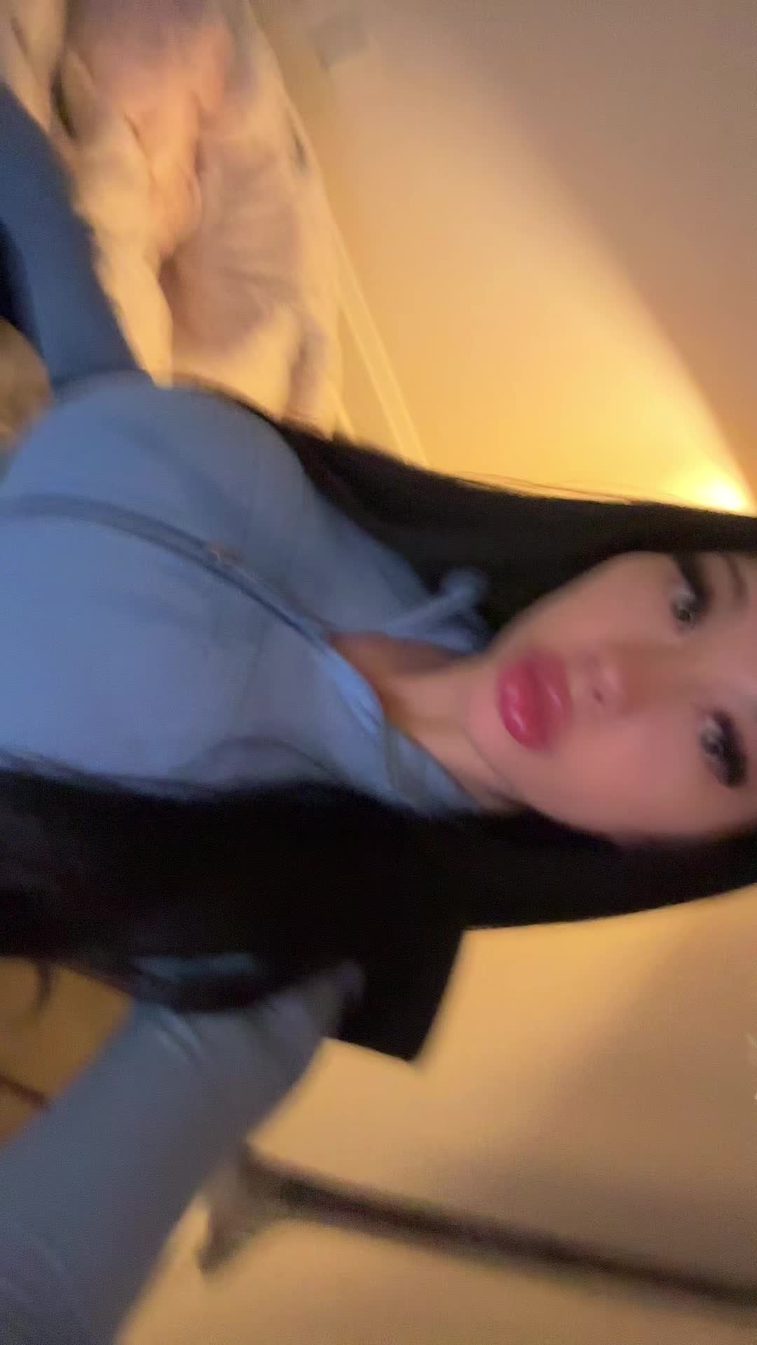 @anni