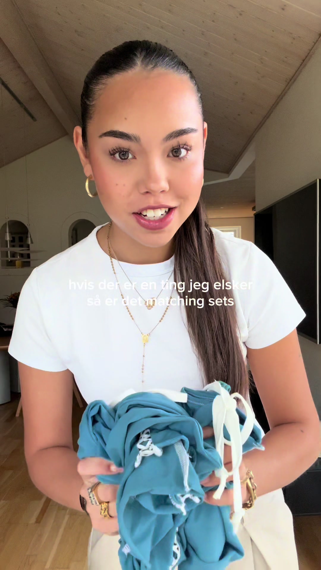 @victoriamousing