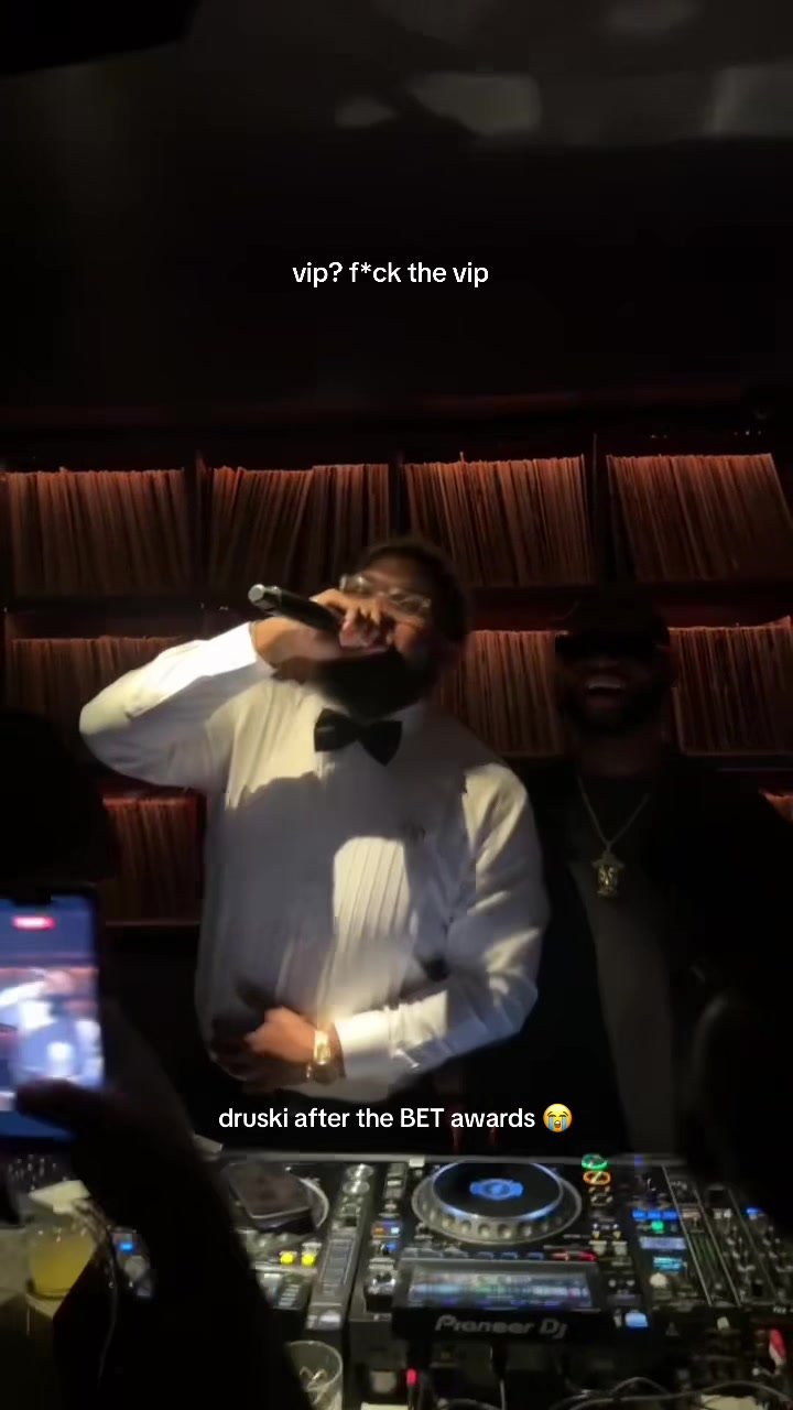 @v <3