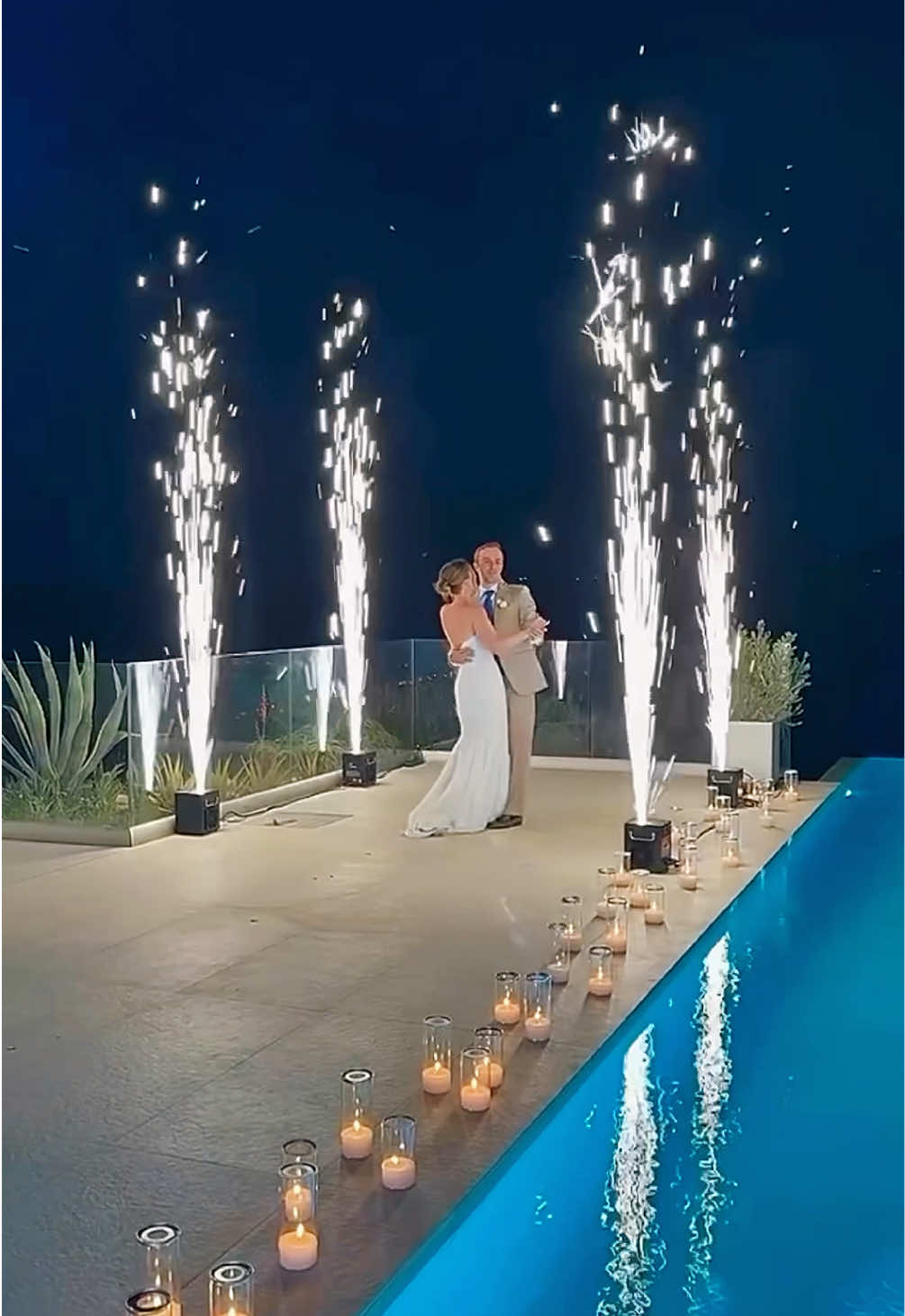 @Raeesbrand Studios