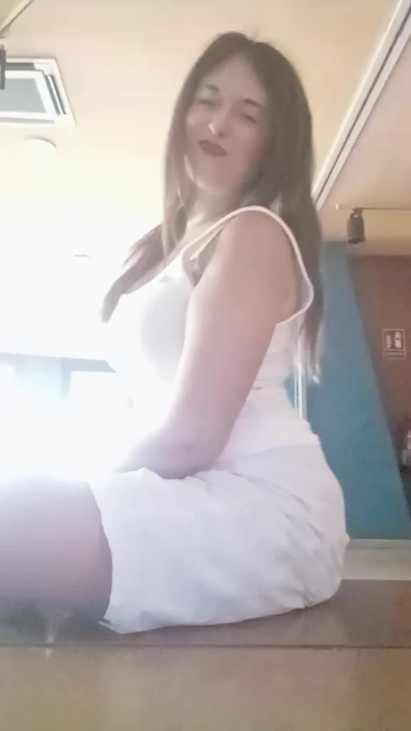 @Lucia🏳️🌈