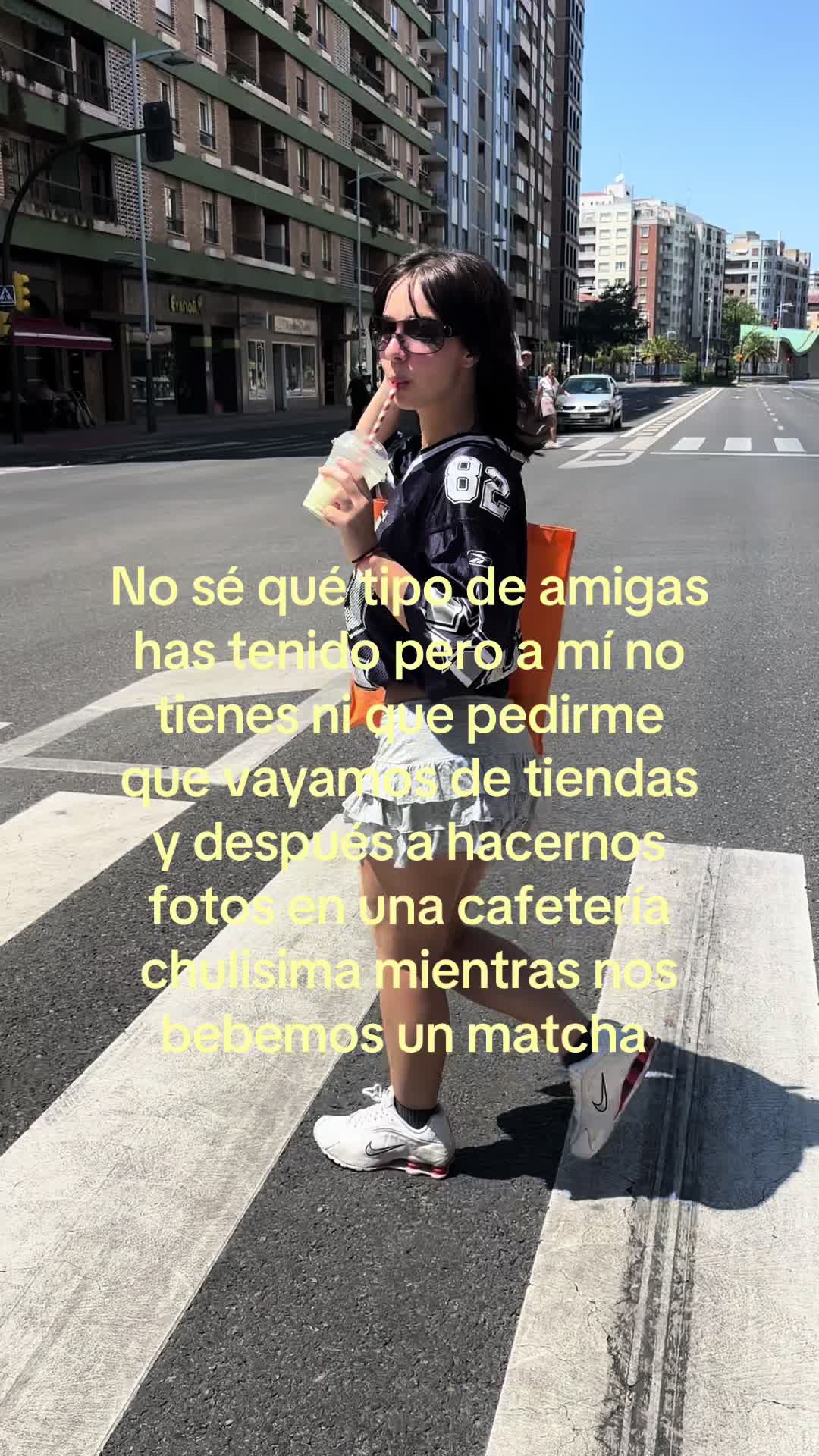 @Luna
