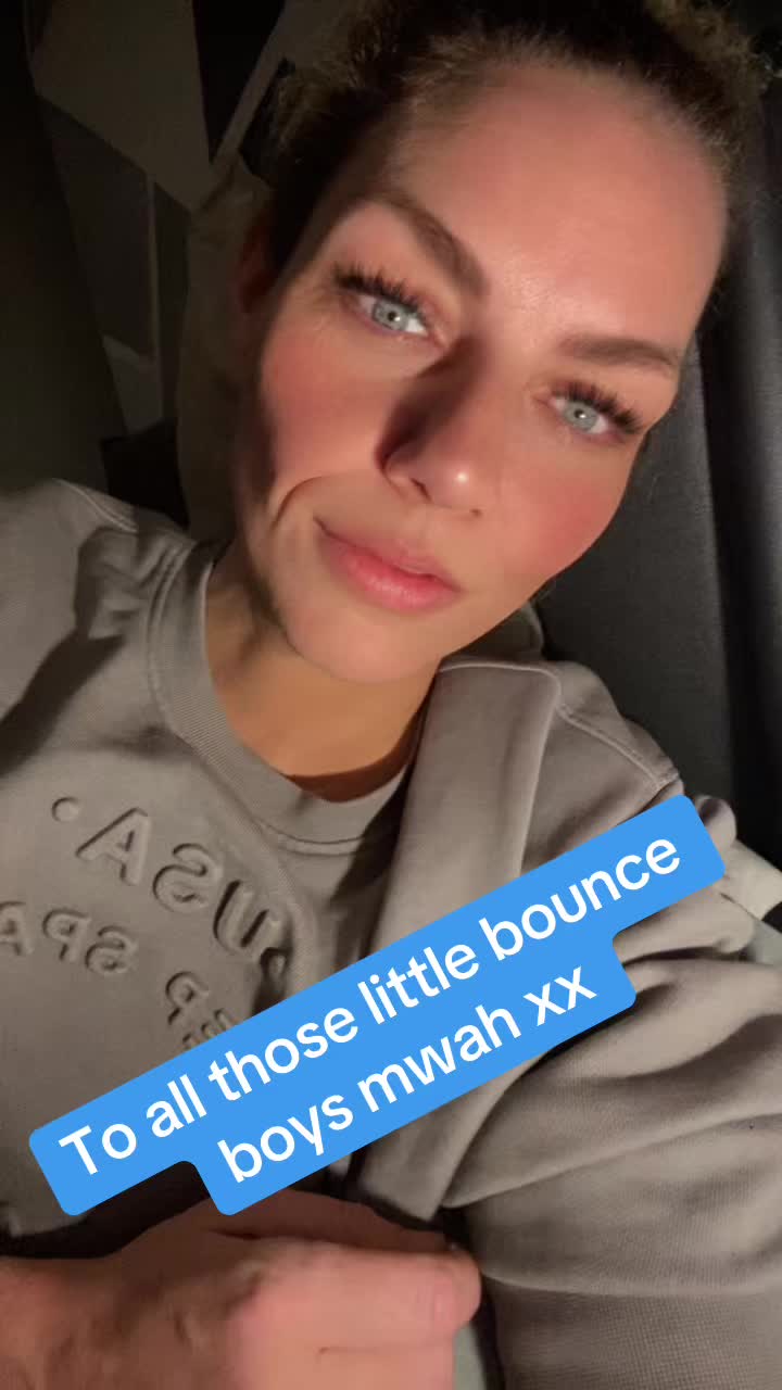 @KirstyCoxxies😈🌶️