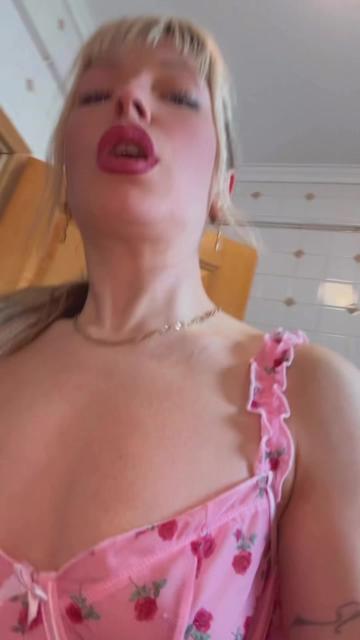 @AlphaBabeLucy