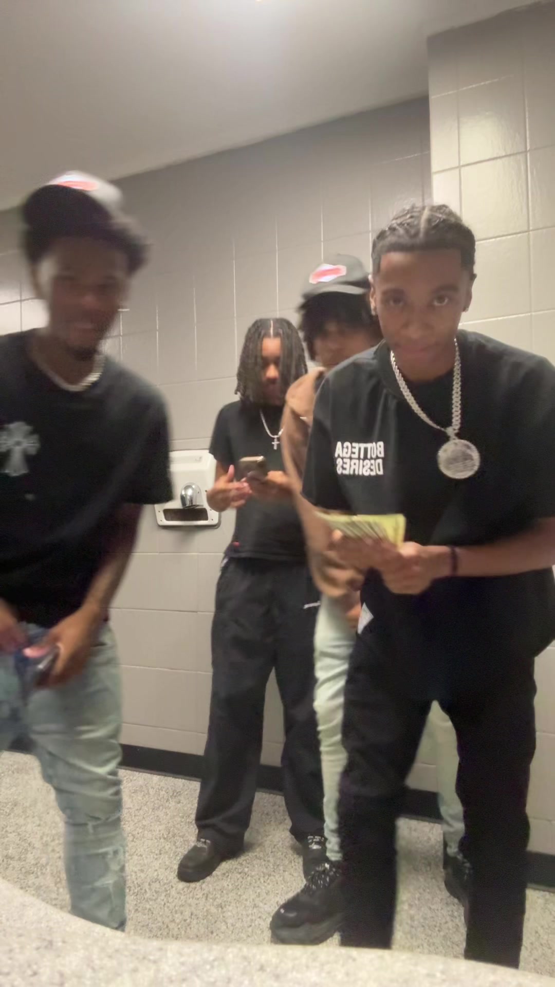 @Playb0ytwisted