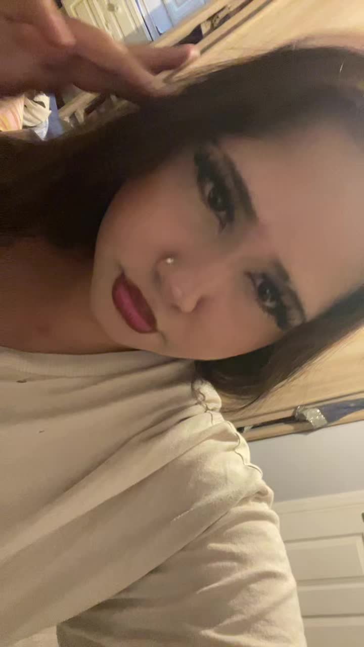 @anayqax
