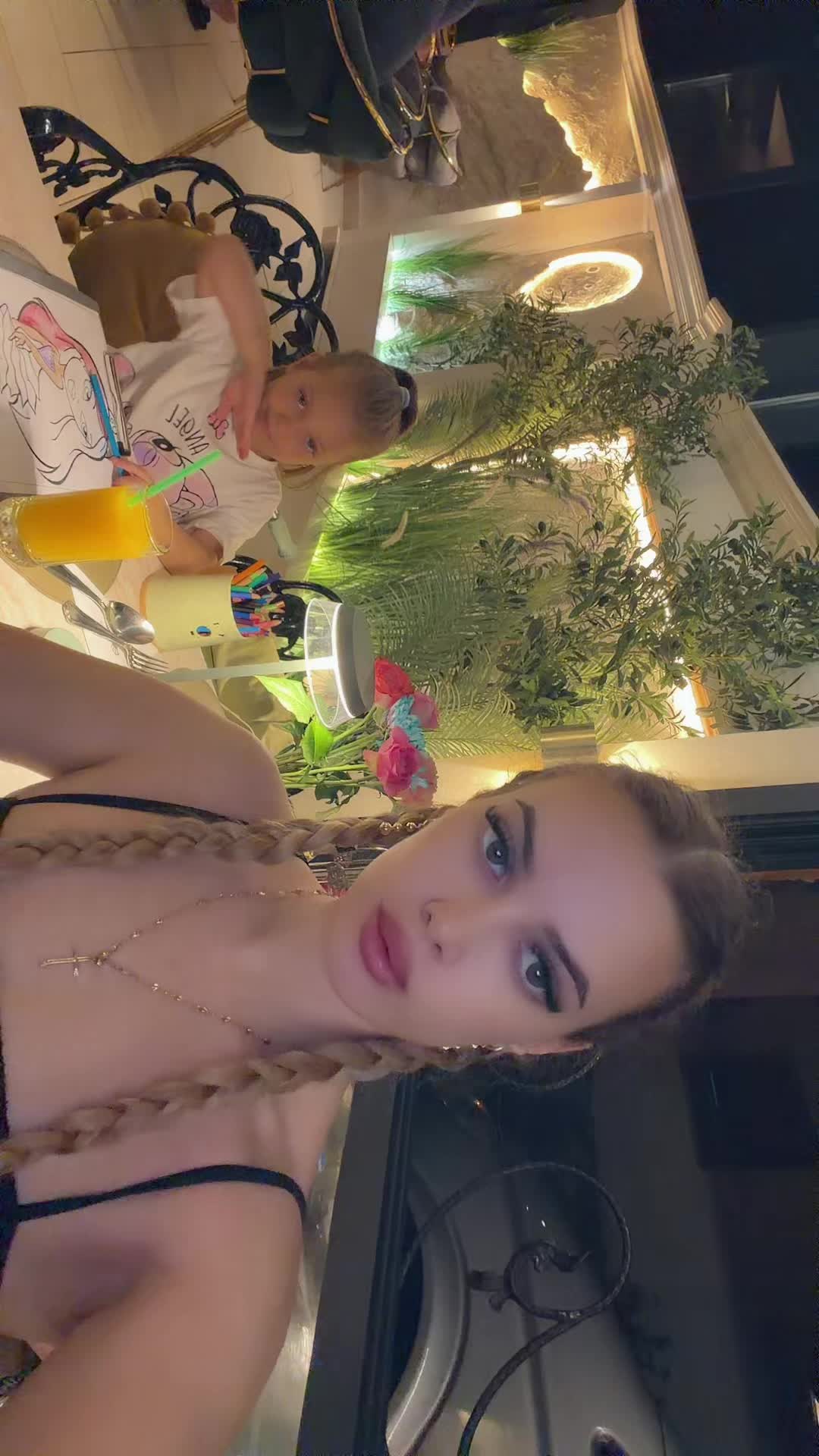 @Larisa AL