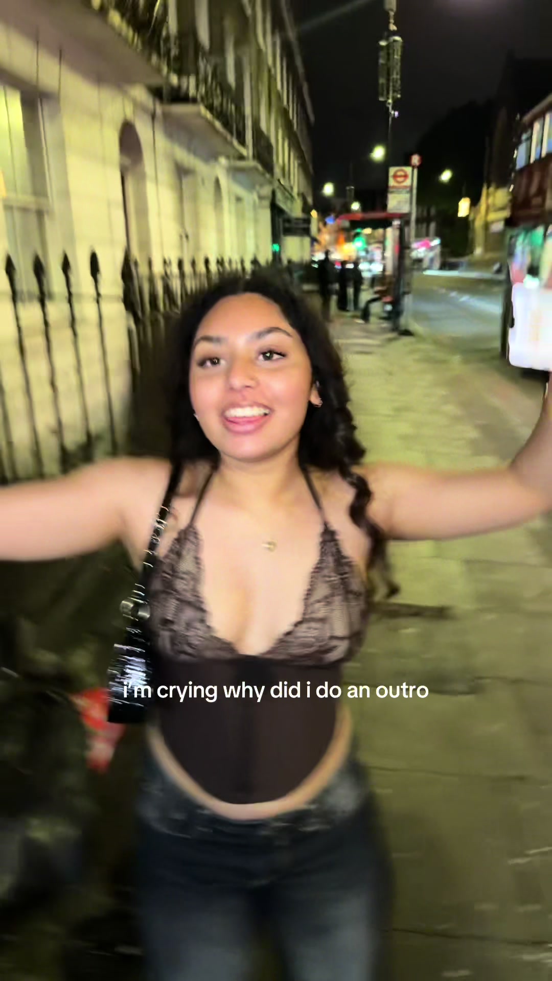 @larissa🫡🎸💞
