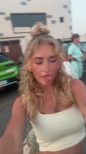 @Caitlynshawx