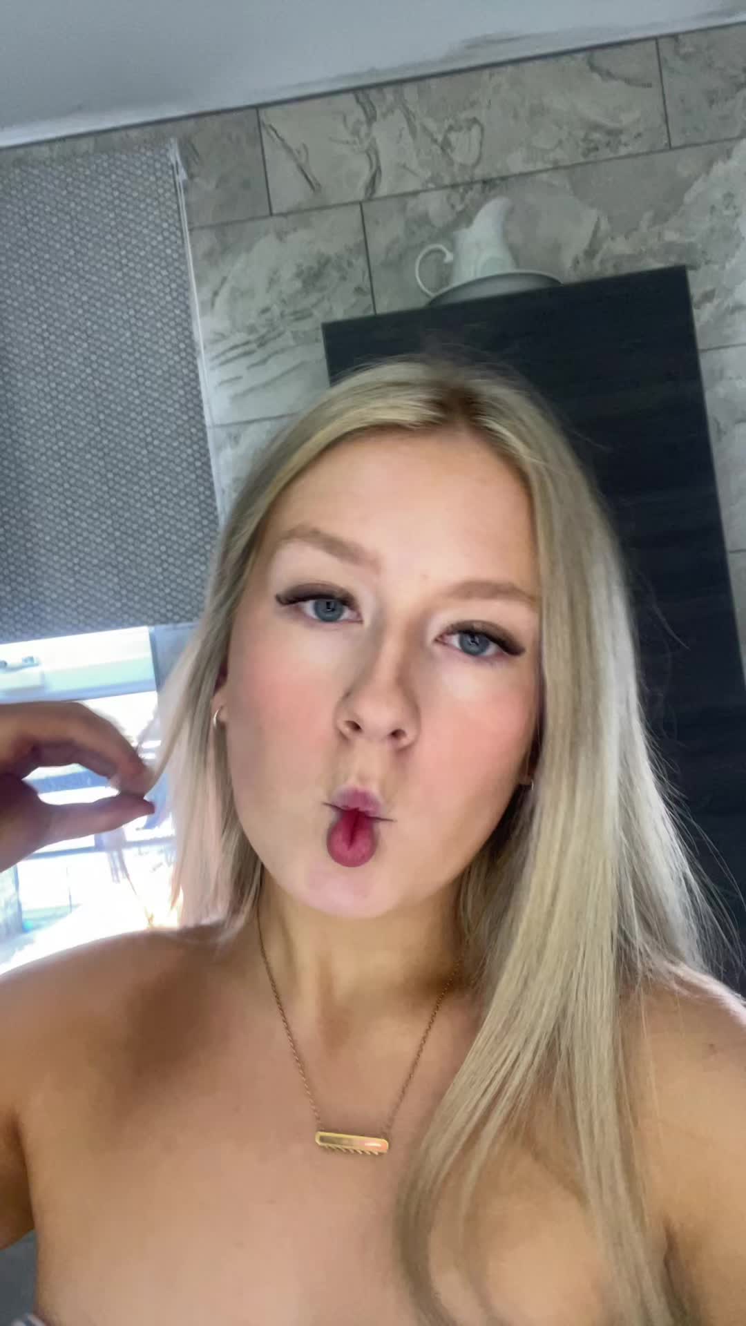 @Ella