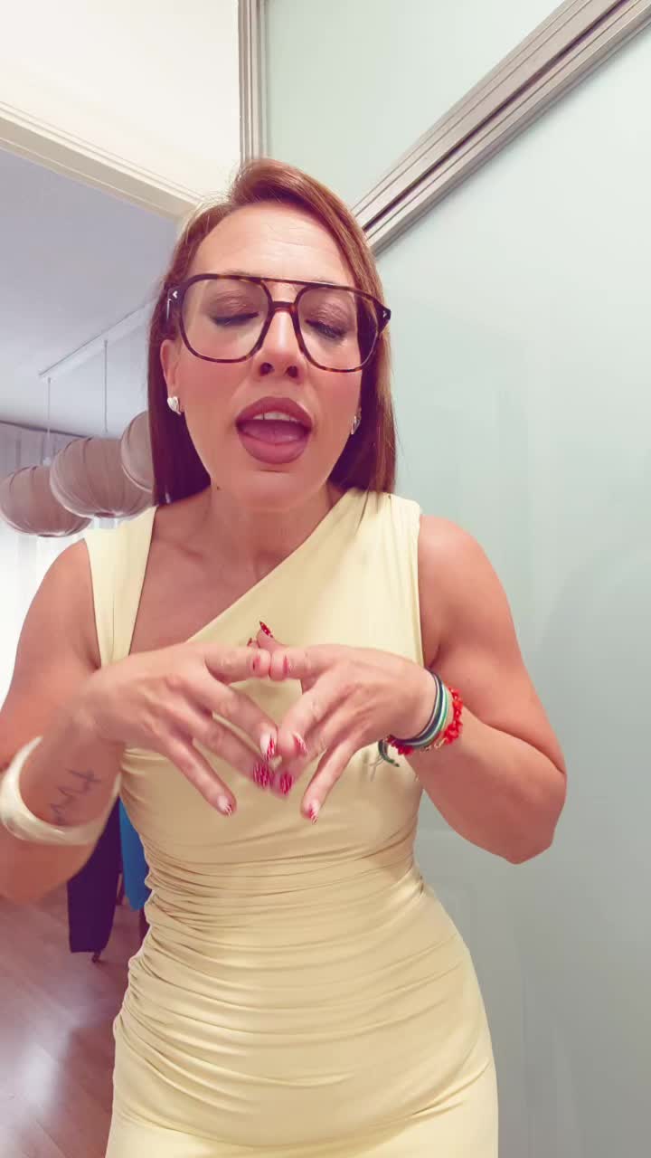 @nmonred