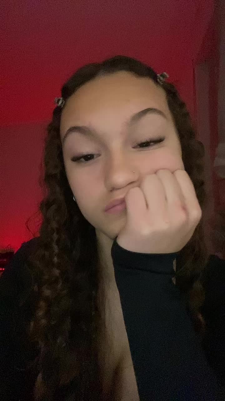 @𖣂