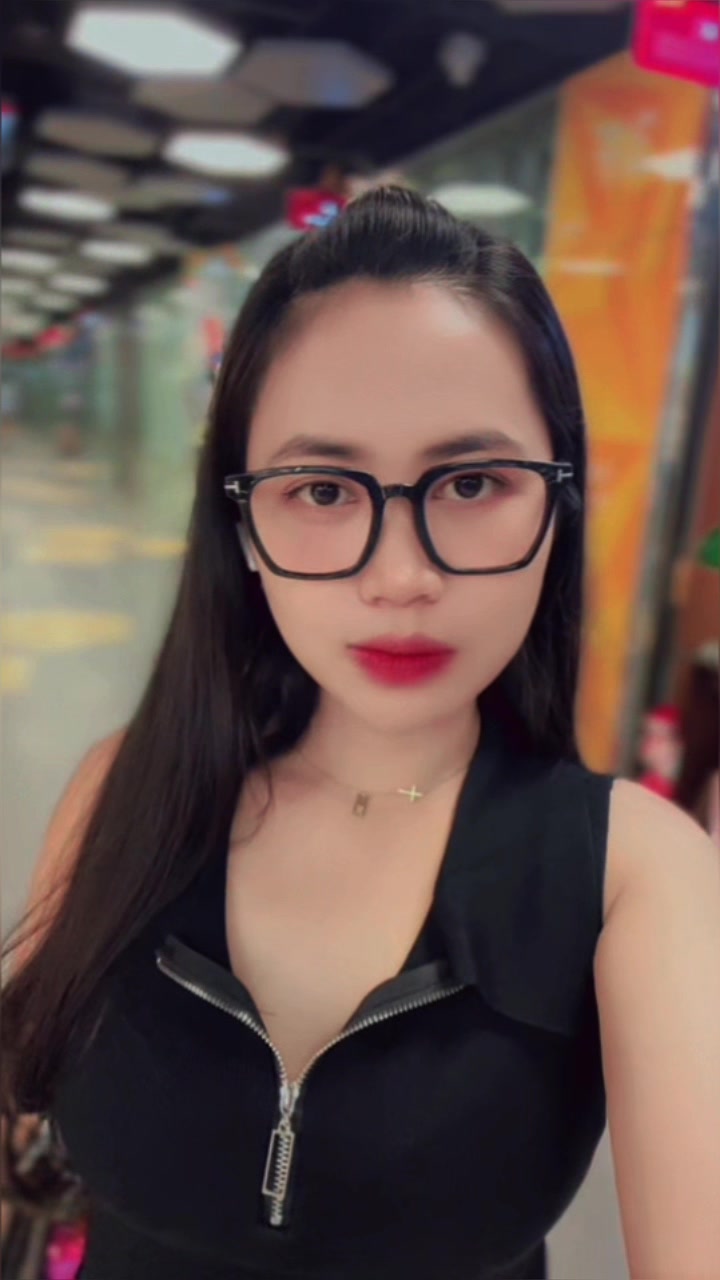 @Dek_&reg;️🤍🇭🇰