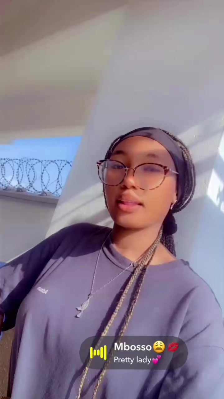 @Maيraa💋