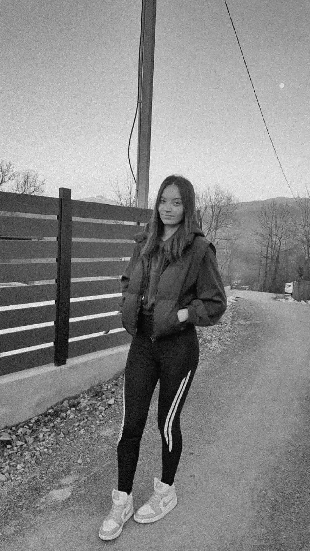 @🦋Moniana🧊