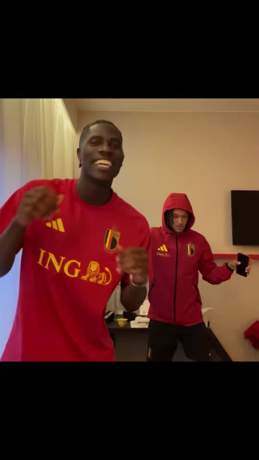 @_UTV!๐ต๐ฃ