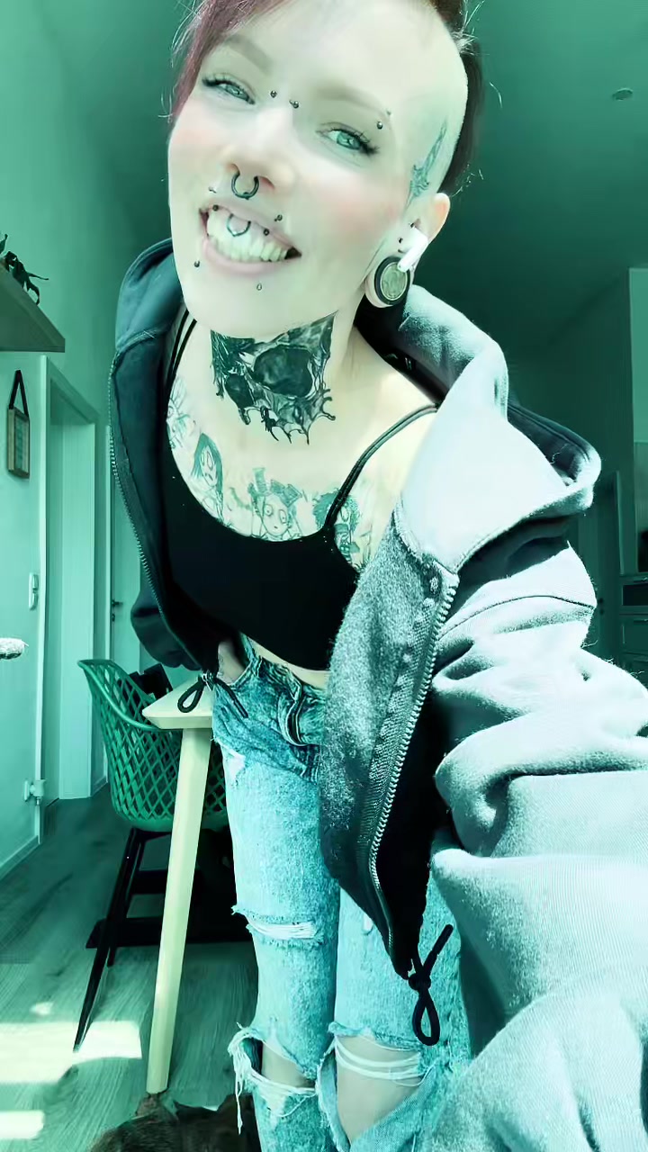 @Madi ๐ค
