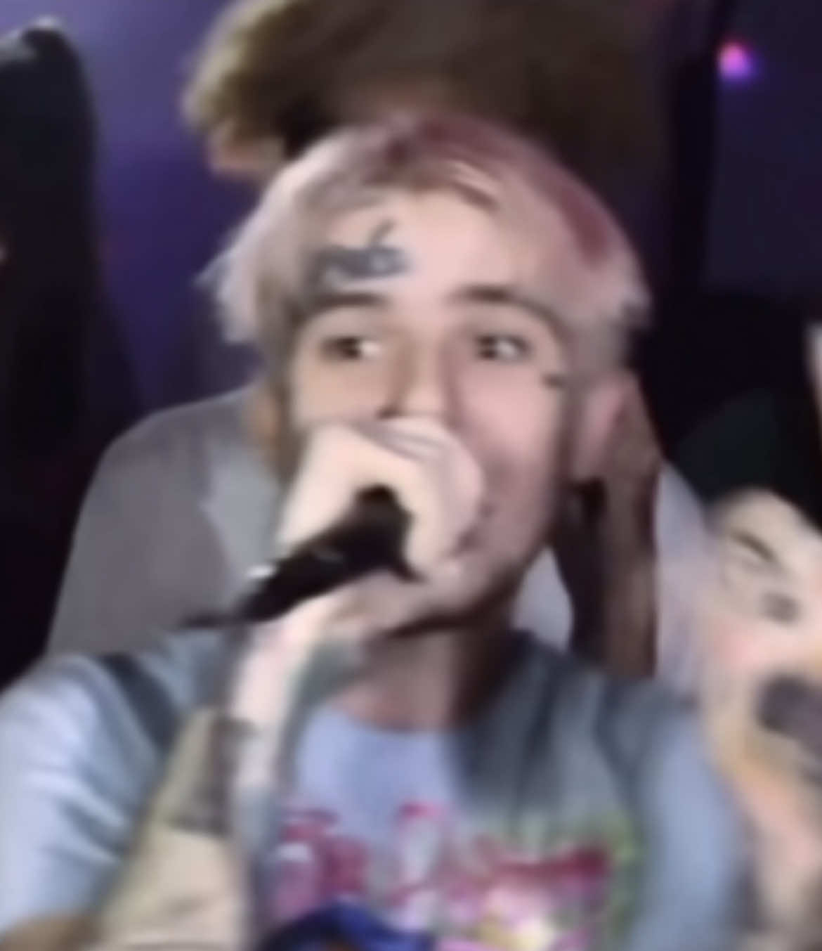 @♱