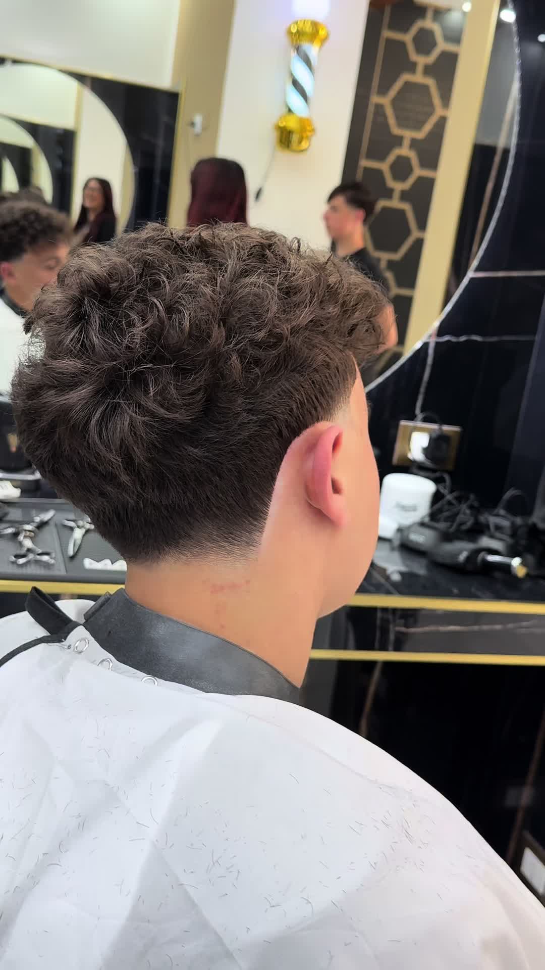 @AZ BARBER