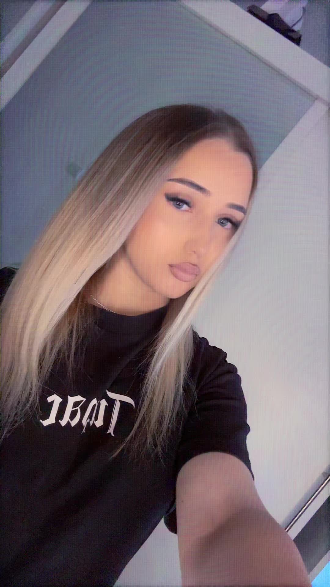 @.elennaa.16