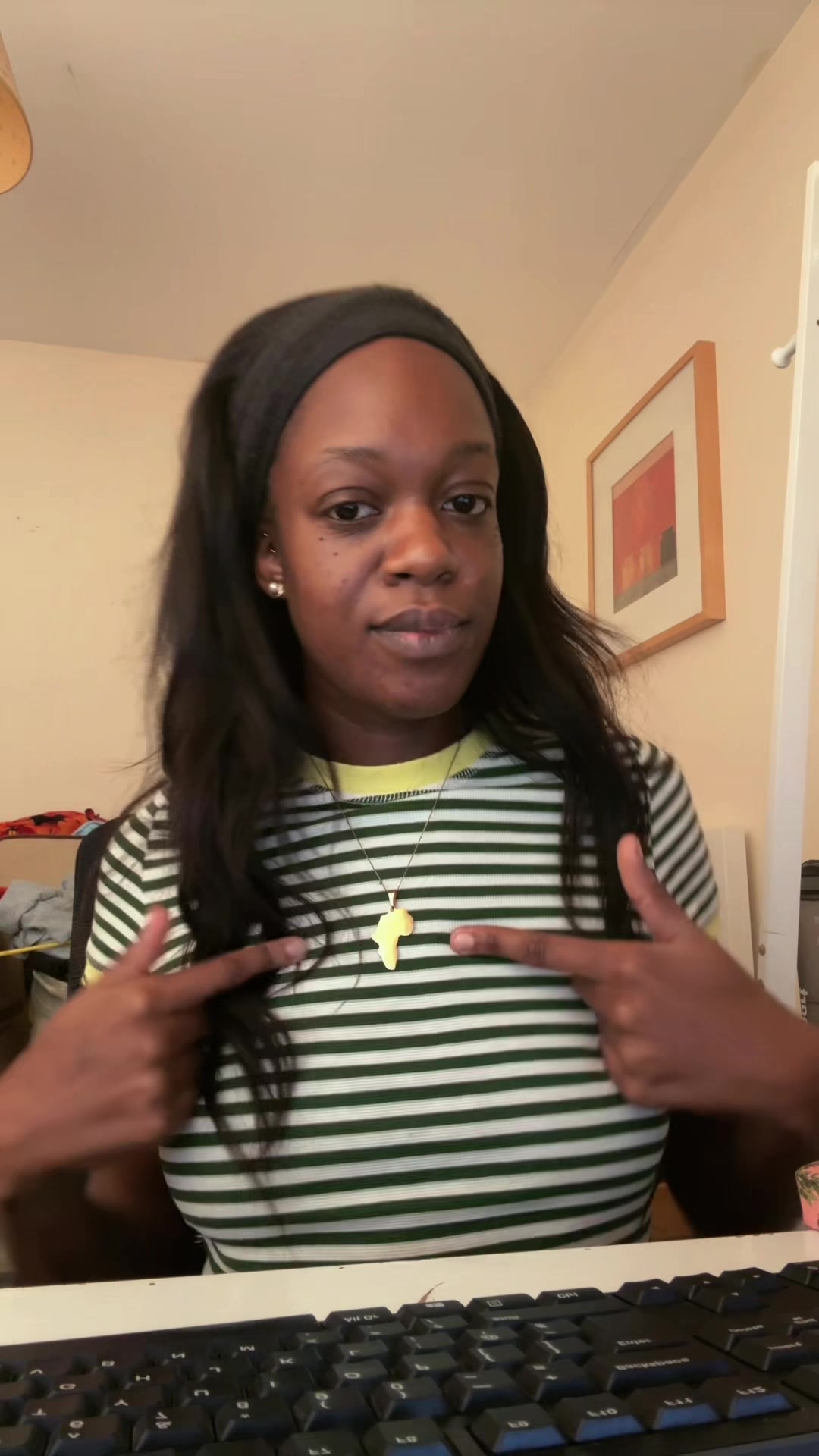 @funlola.