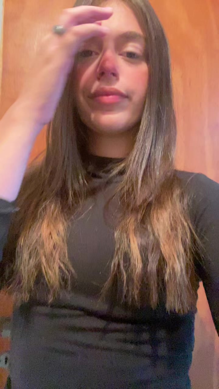 @Vickyy💖