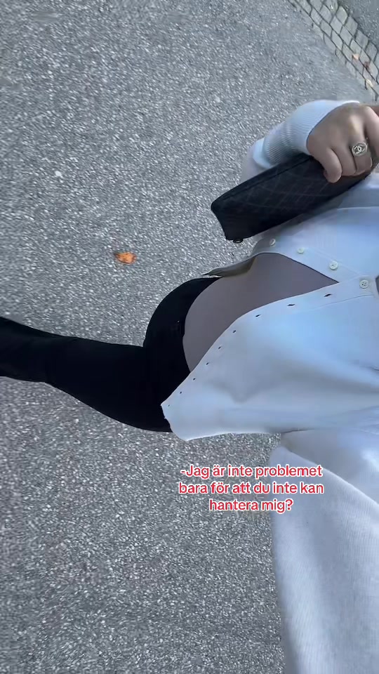 @𝒩