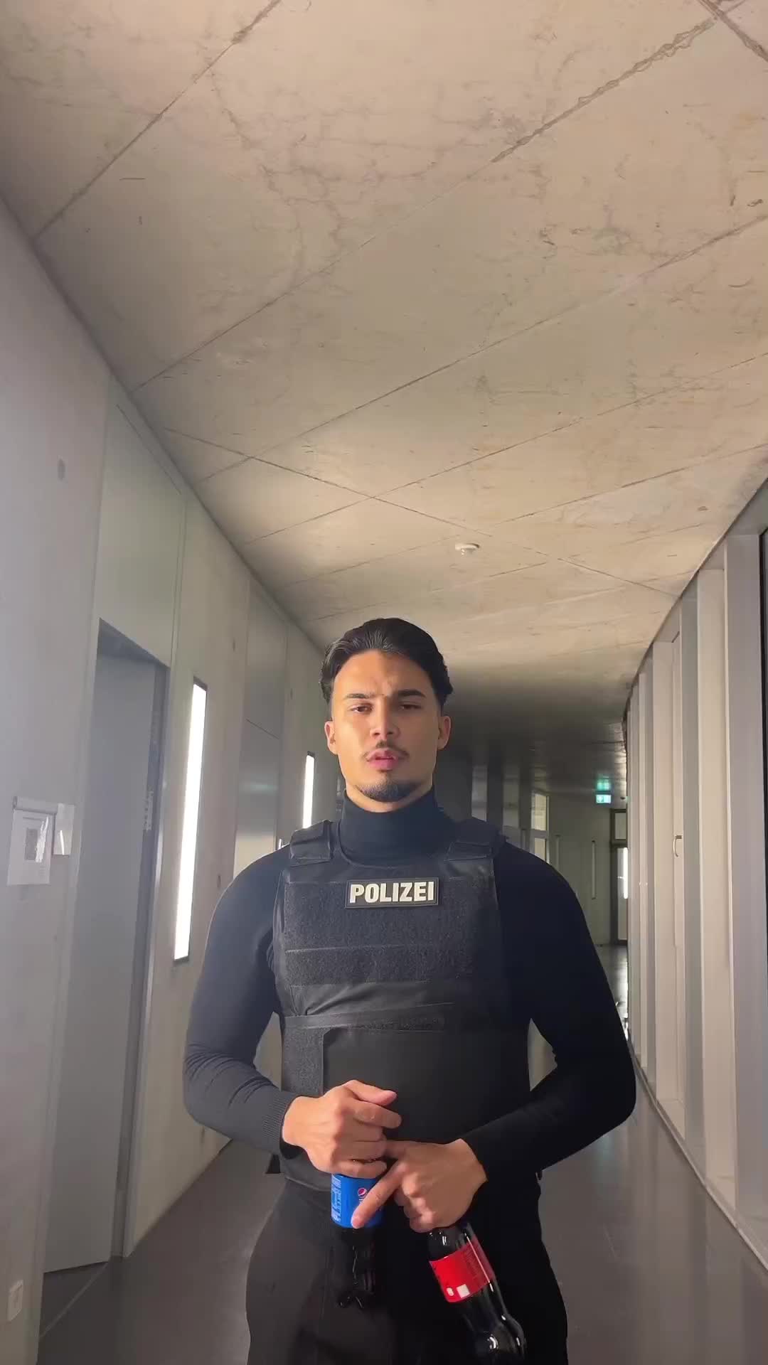 @Armond👮♂️