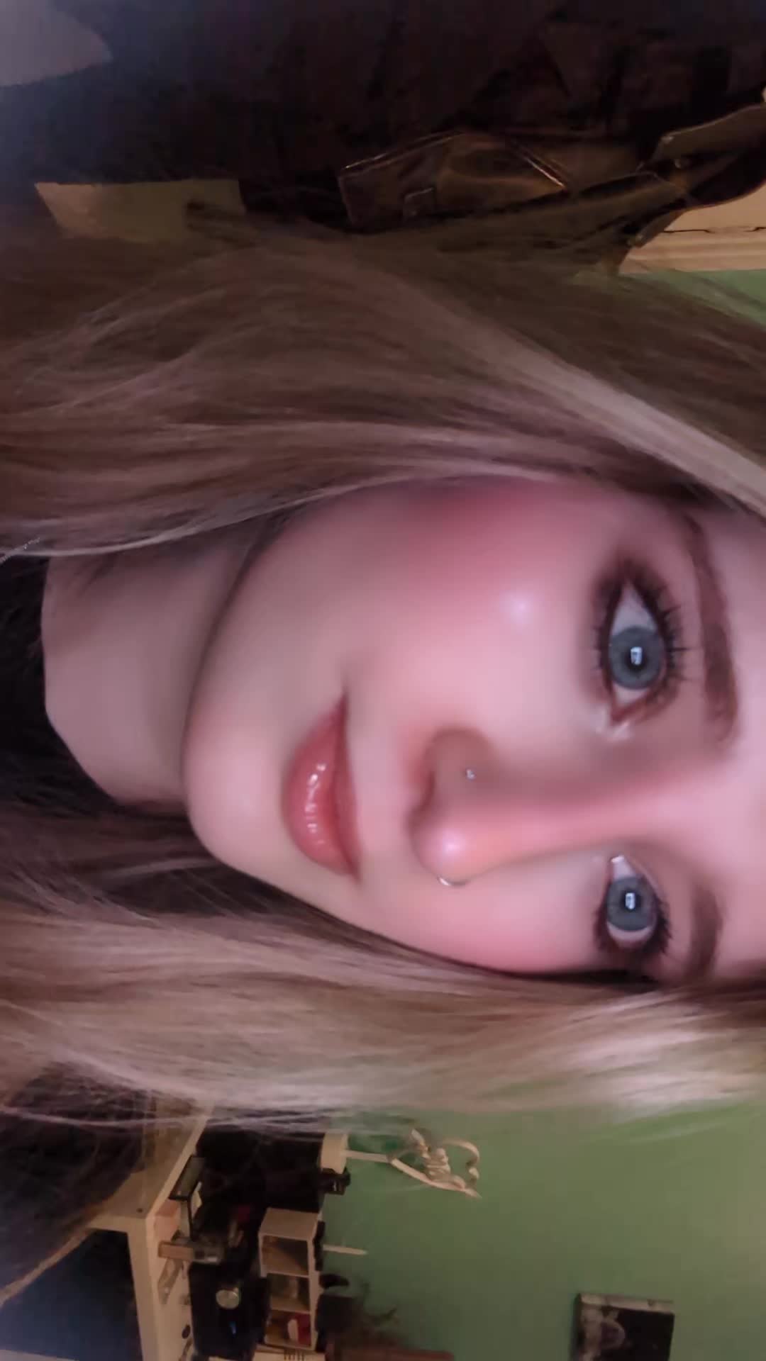 @<3