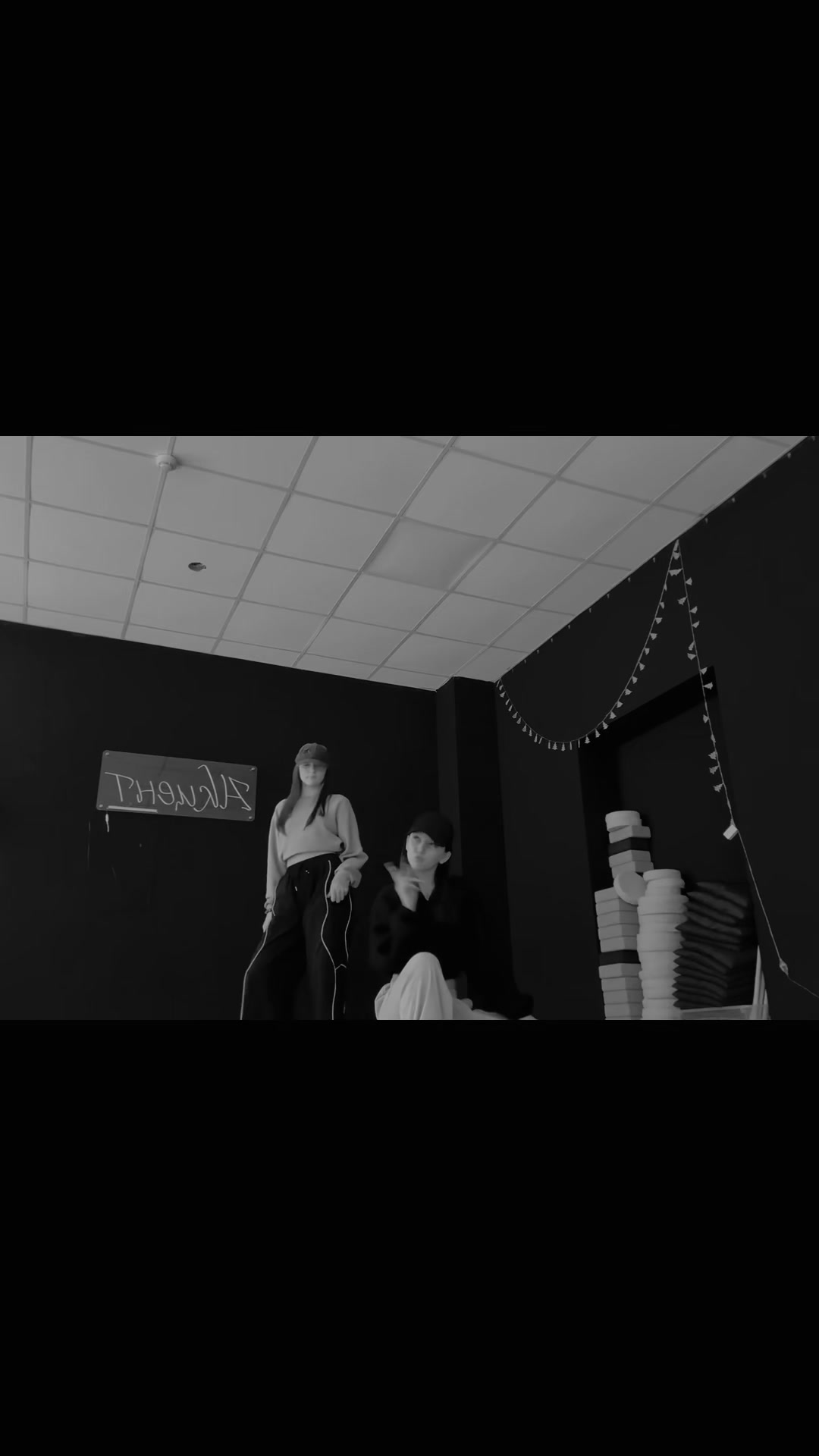 @BLACKWHITE