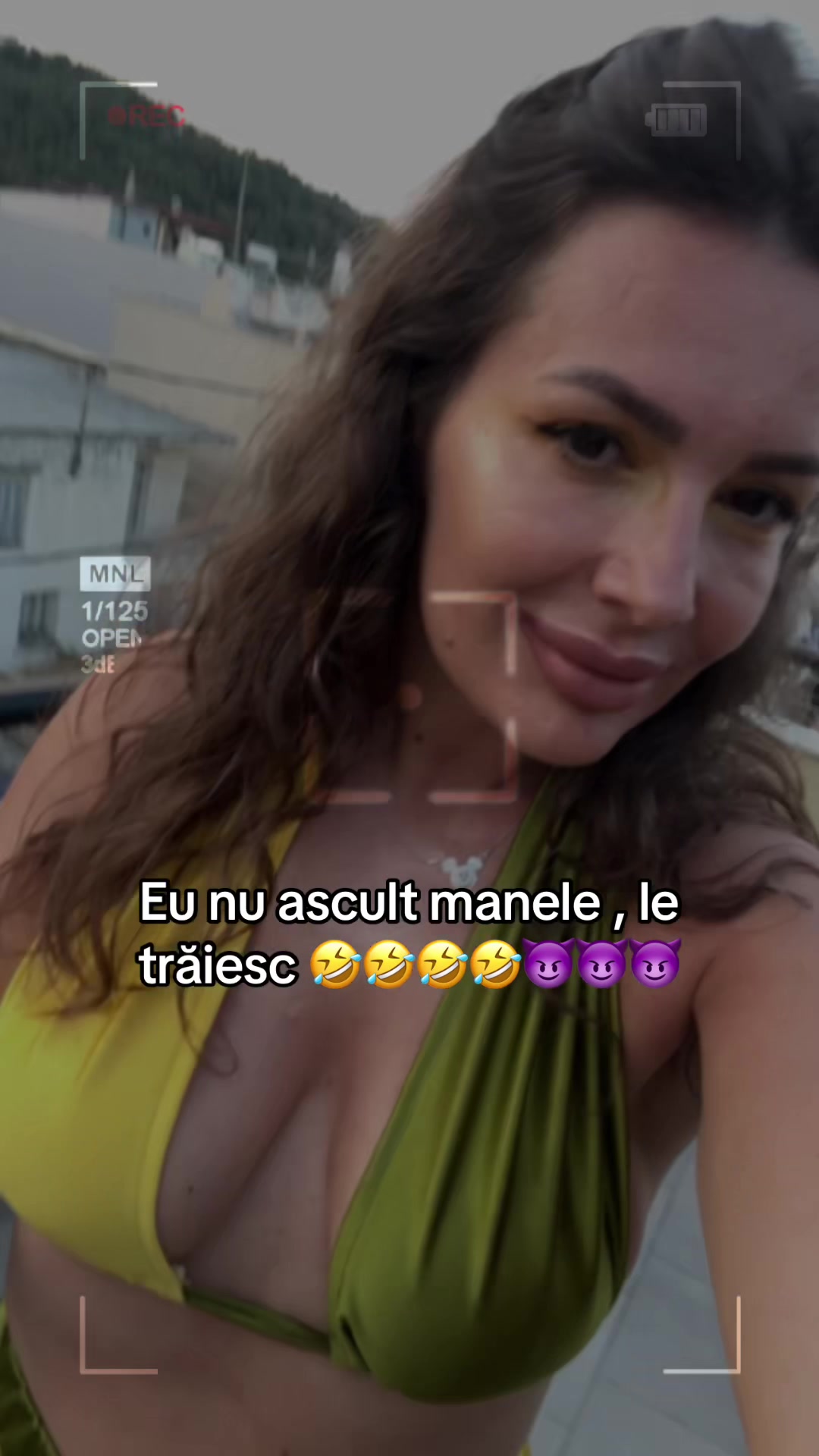 @Jully