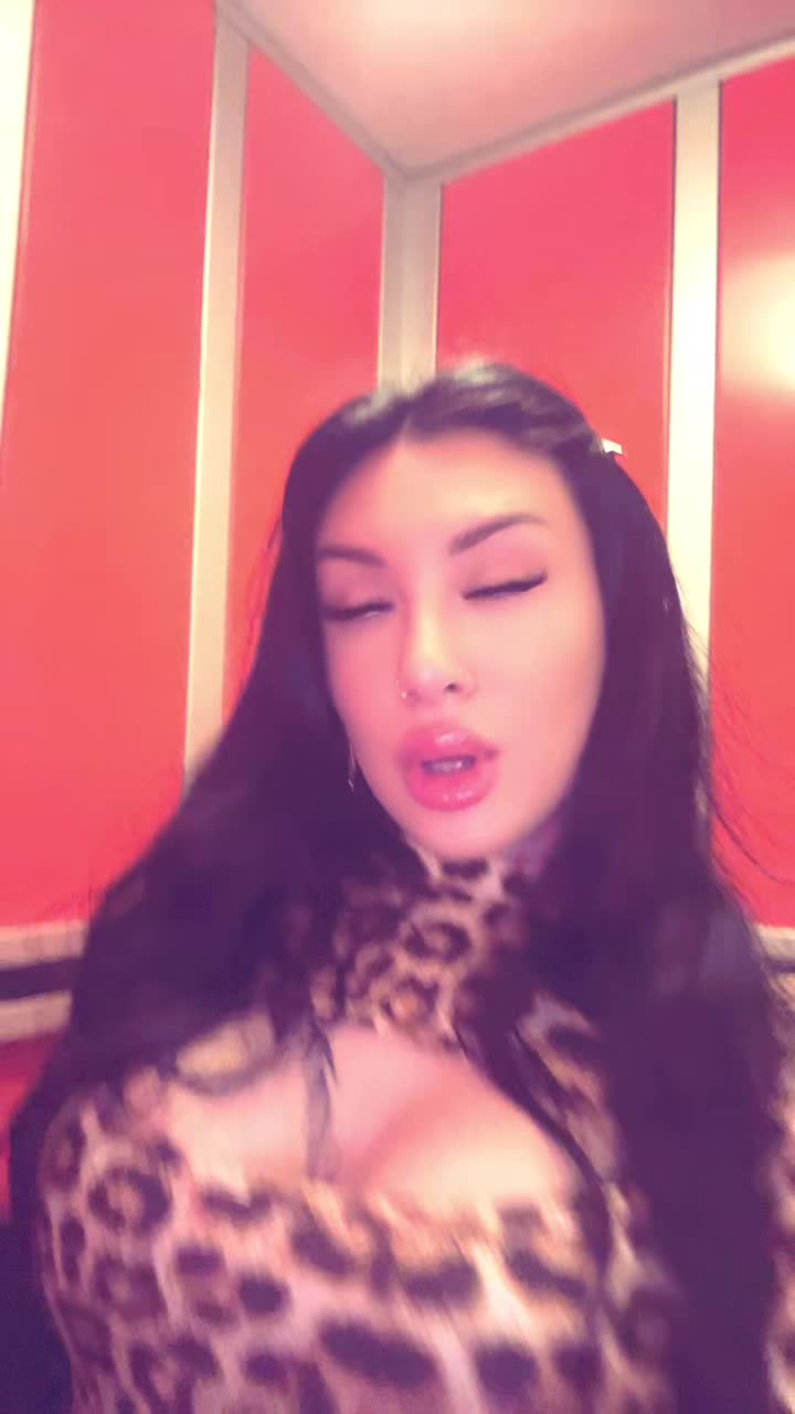 @๐๐๐ฉ๐ฆ๐ฉธ