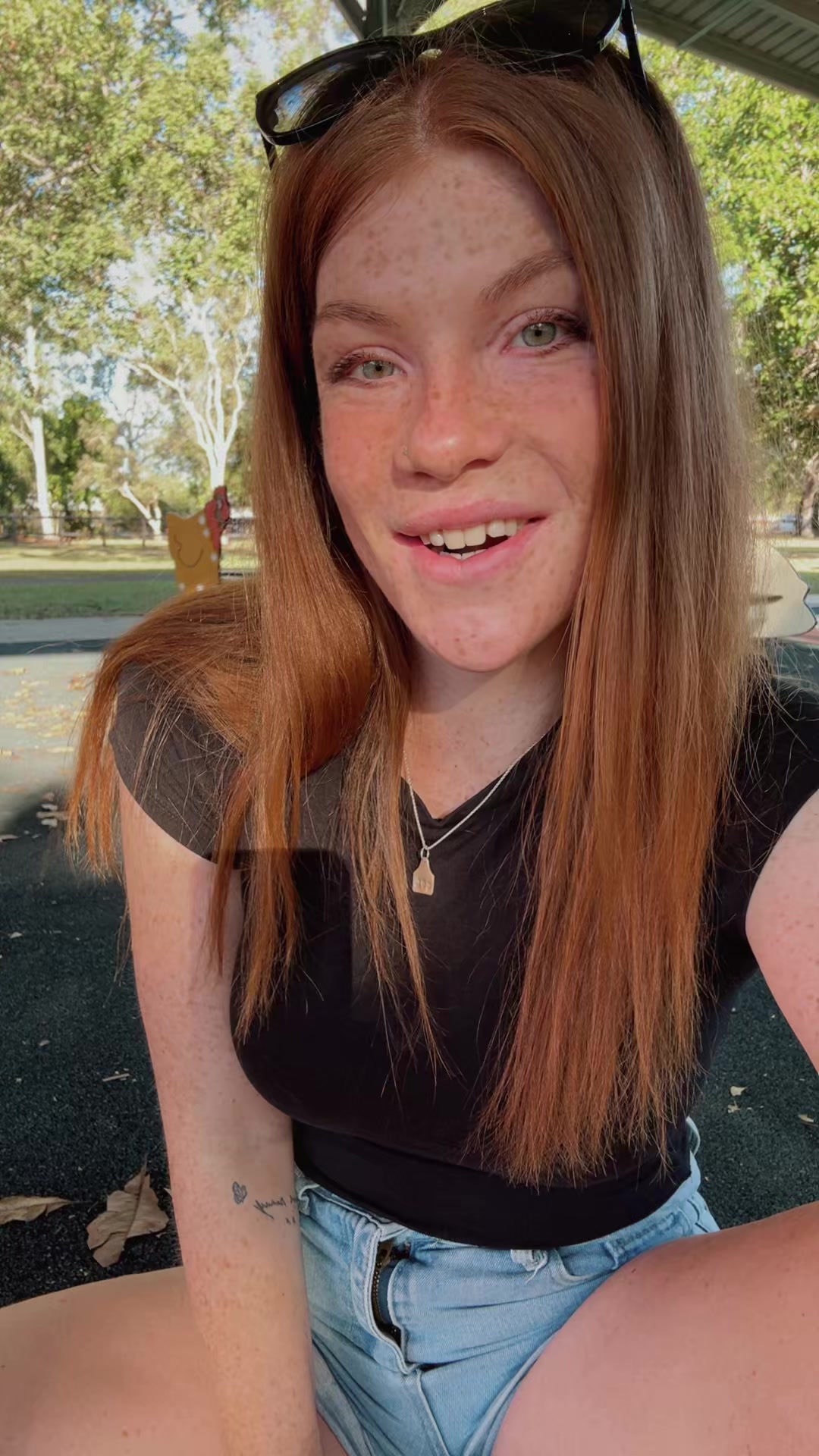 @hollysherwood22