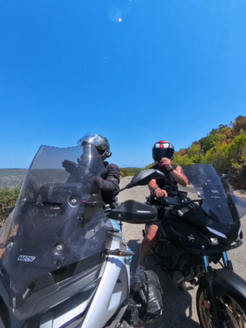 @explorerGRiders