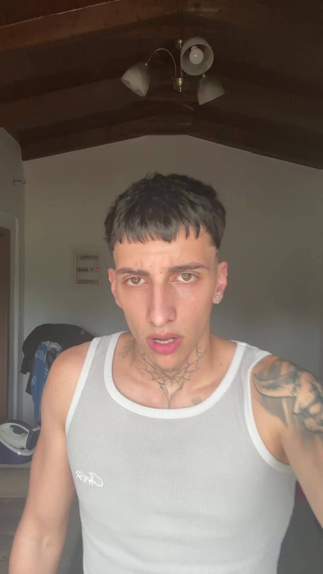 @Tsomis