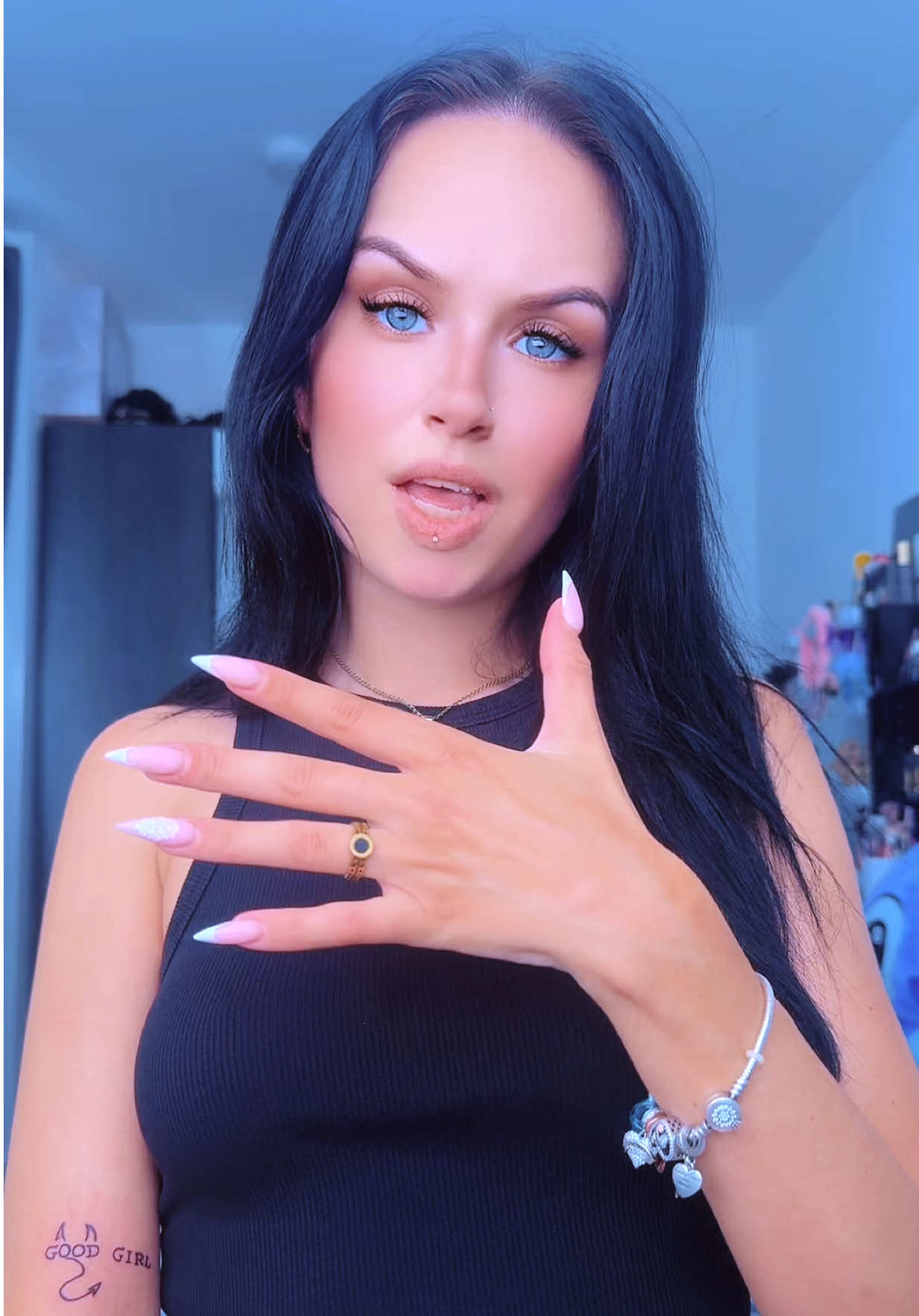 @Vanessa👸🏼🖤