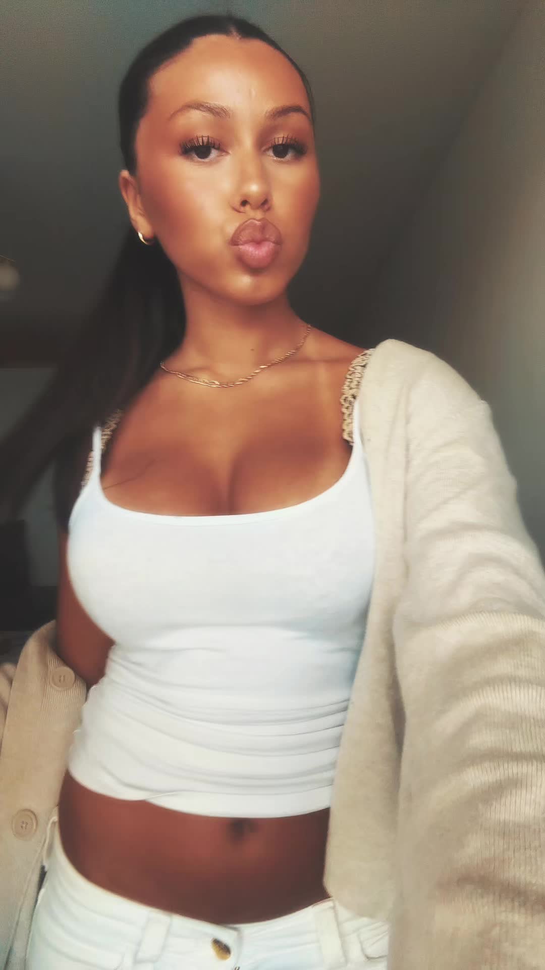 @Monaa