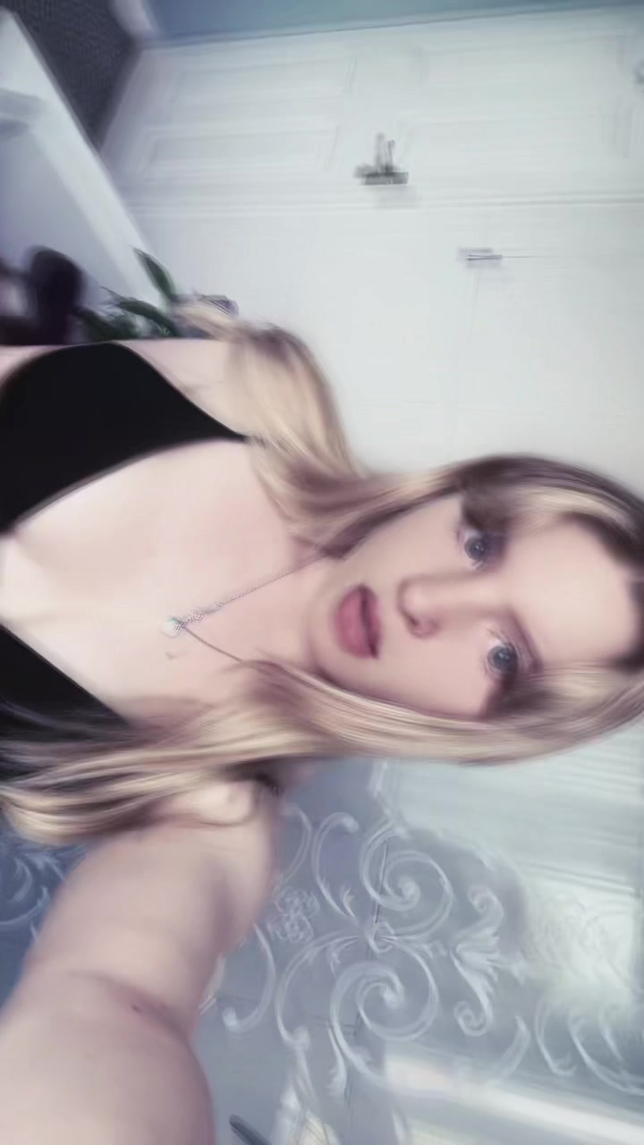 @Notchloe