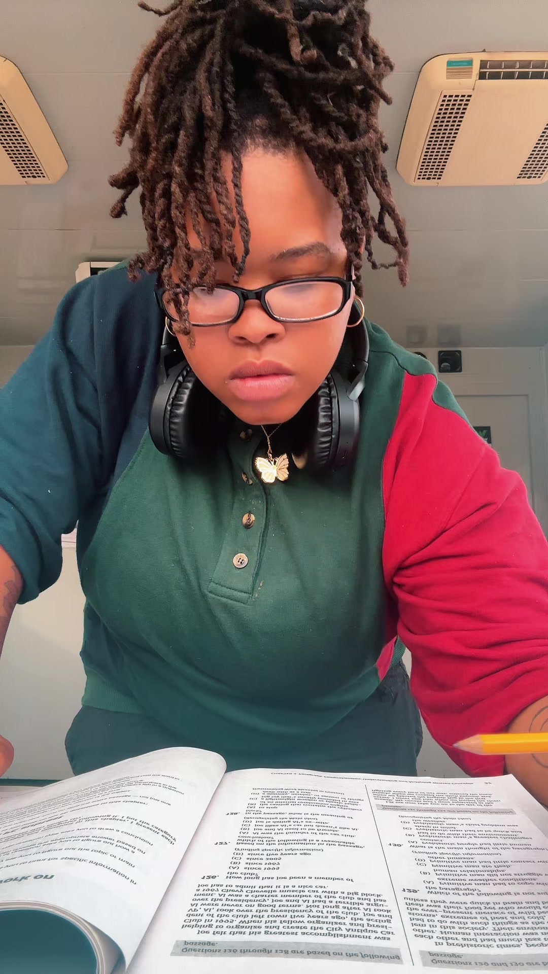 @Poodha🌈🦁🤞🏽
