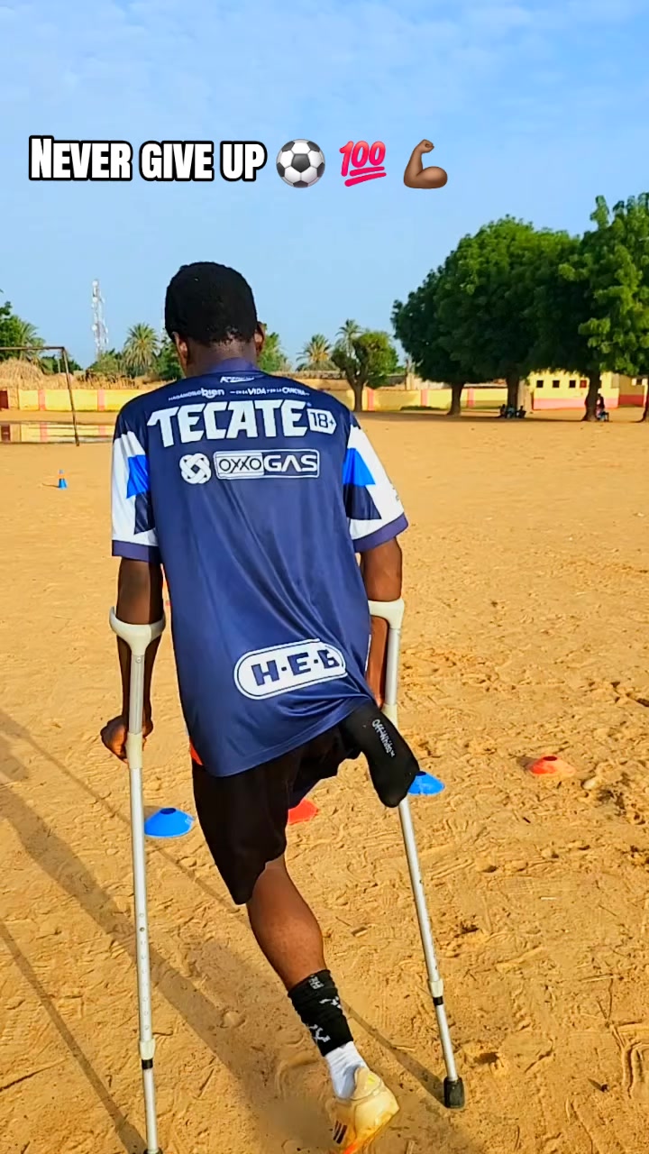 @Najeeb one Leg ⚽