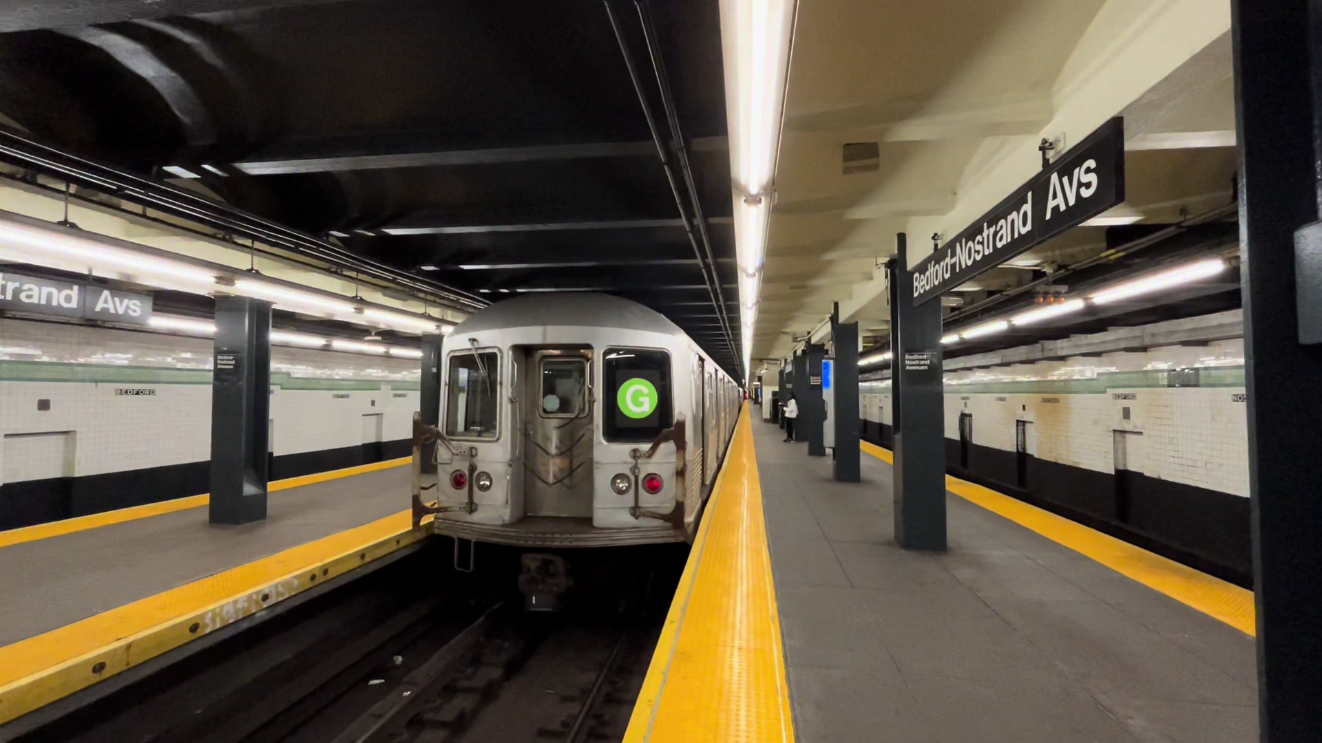@R32 (J) train official