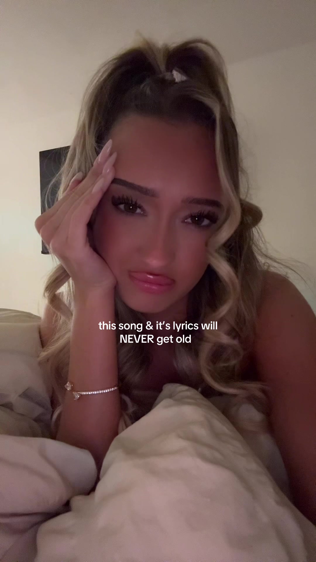 @livhowellll