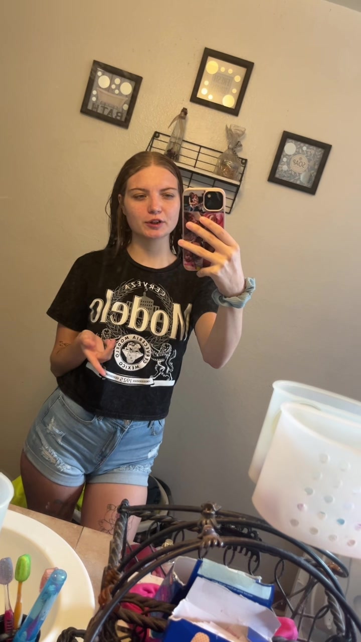 @destanyyy25