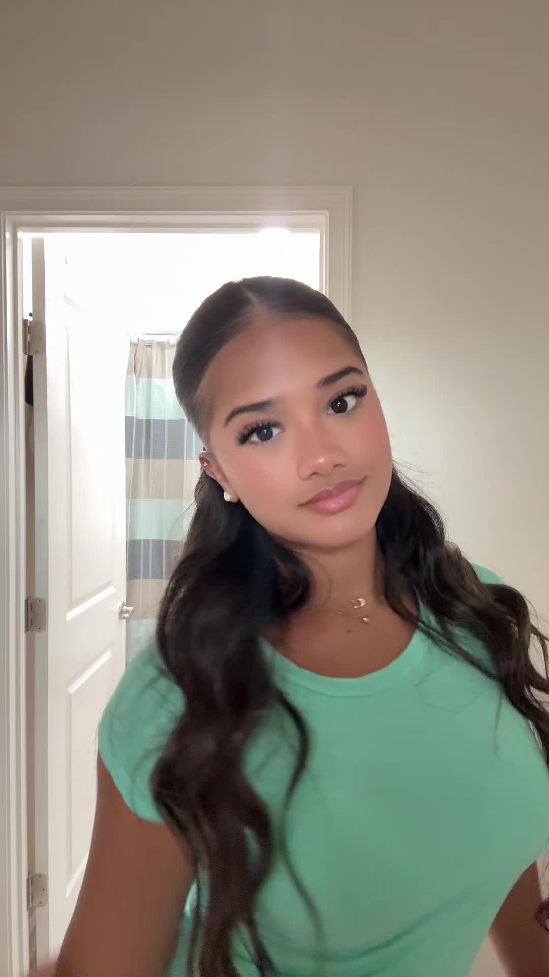 @Hillarypayamps